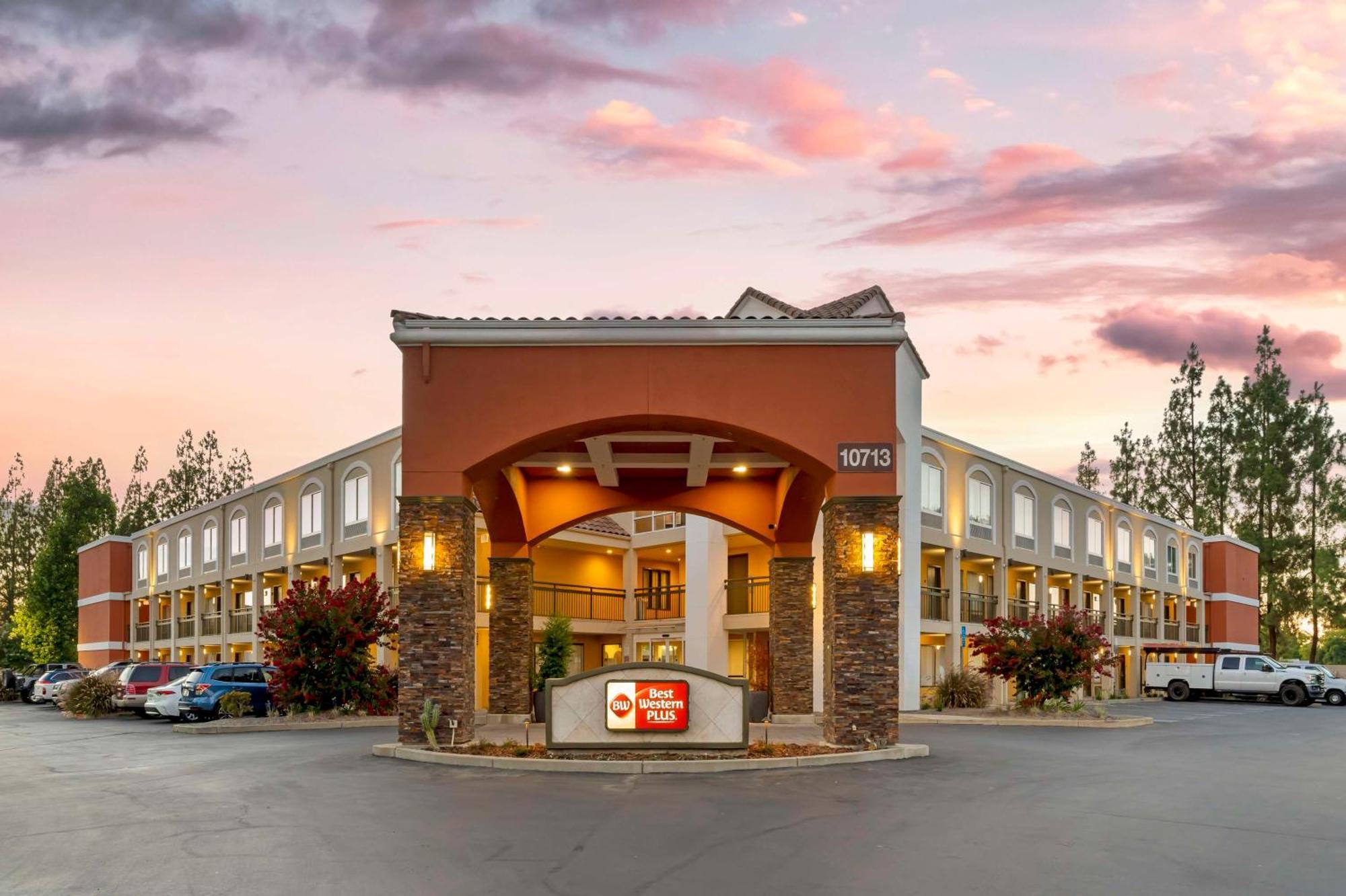 Best Western Plus Rancho Cordova Inn Exterior foto